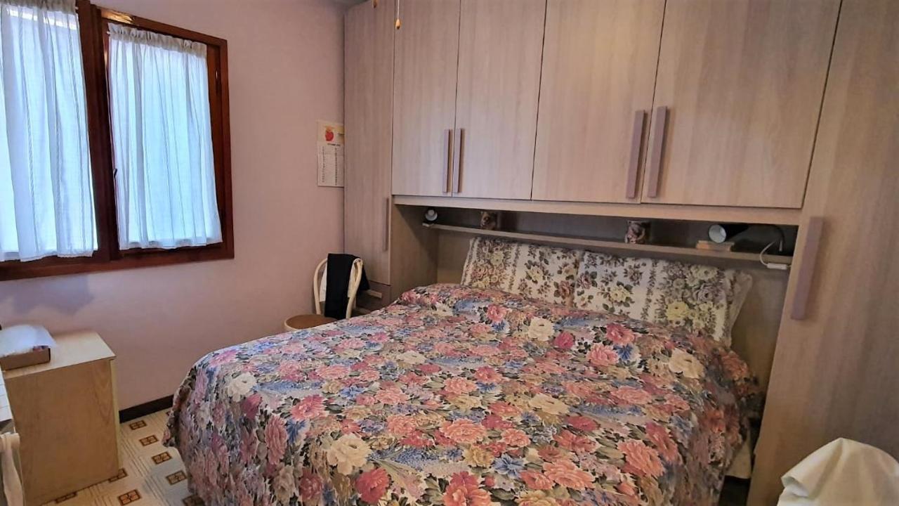 Apartment Peschiera - Two Bedroom With Balcony Peschiera del Garda